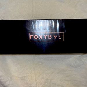 FoxyBae blow dry brush